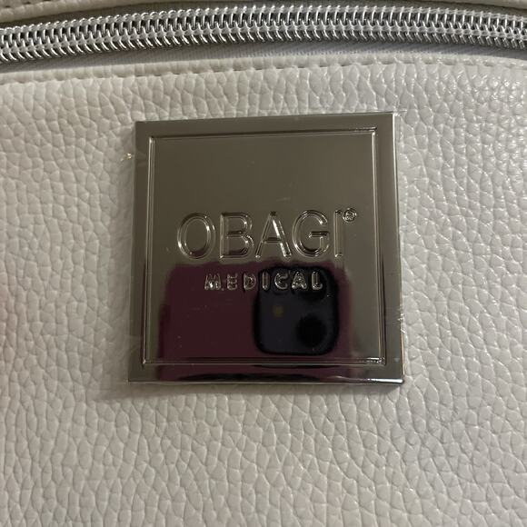 NWOT Obagi Medical White Faux Leather Skincare Bag Zip Top Makeup *NO PRODUCT* - Picture 2 of 6